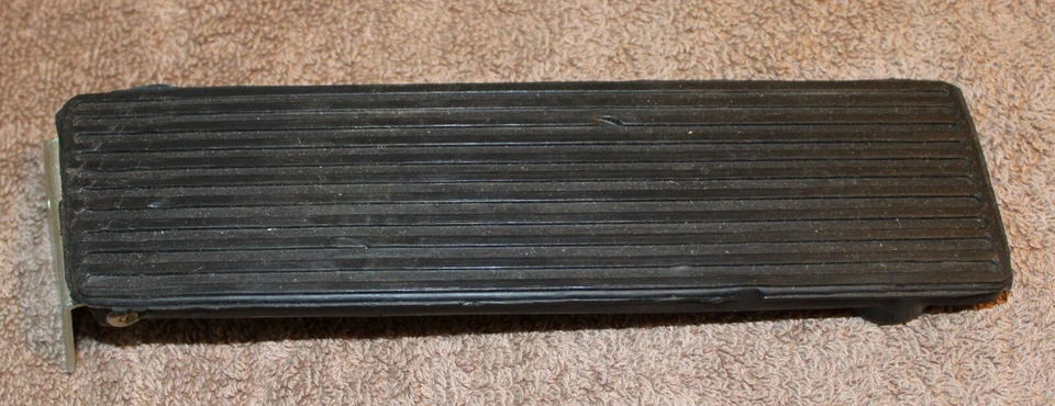 1948-1956 Ford F-1 F-2 F3 F5 F100 F250 F350 F500 Truck NOS ACCELERATOR GAS PEDAL - Image 3 of 4