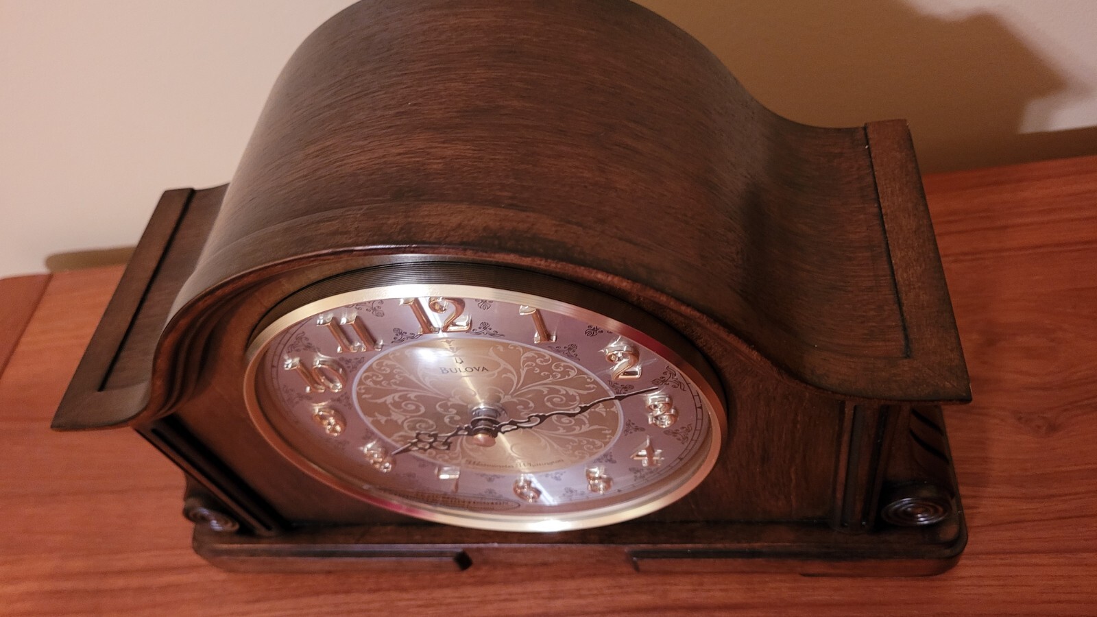 NEW Bulova Mantle Clock CHADBOURNE Old World Walnut B1975 Desk Shelf