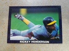 Rickey Henderson Oakland A's 939 Dark Blue Border 1991 Glossy Stealing a Base NM
