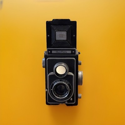 Zeiss Ikon Ikoflex IIa. 855/16 Early Version. Opton Tessar 3.5