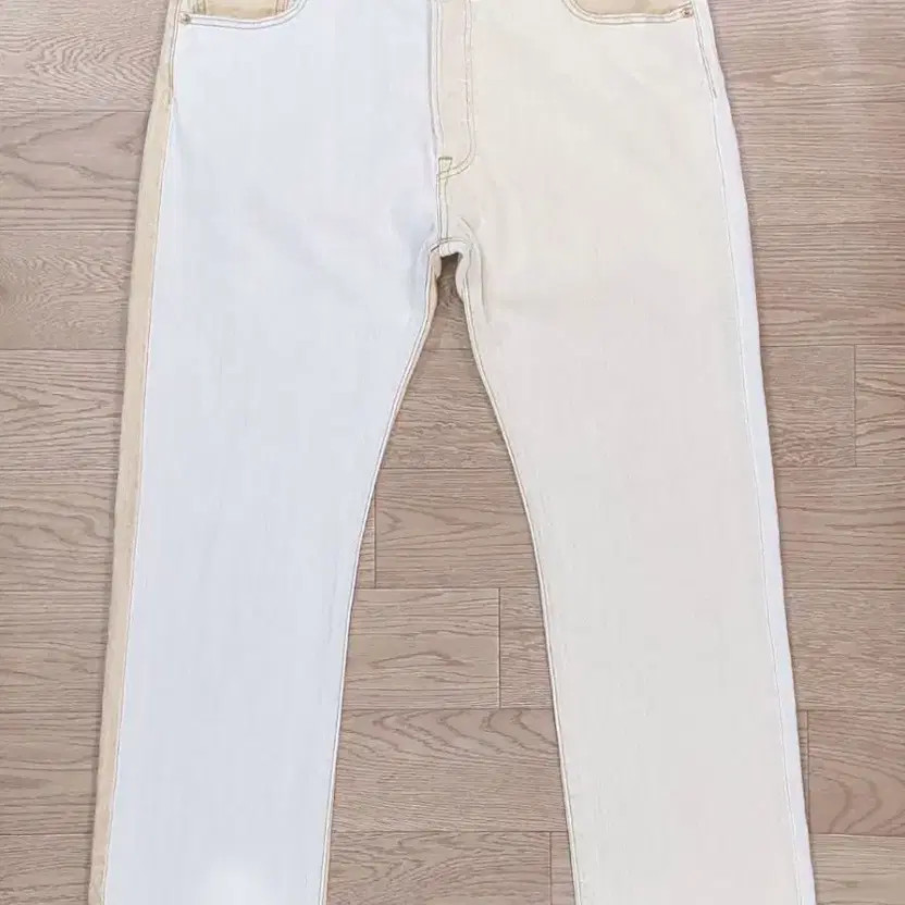 Levi's 501 Beige Jeans, 36 Inch W36 L30 thumbnail 2