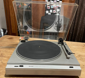 Sharp RP-10 Plattenspieler Turntable  neuer Antriebsriemen und System