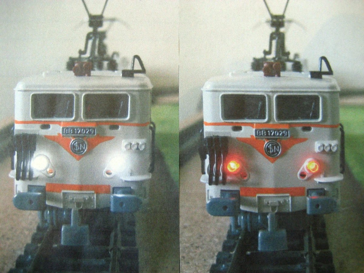 Locomotive électrique BB22400R livrée En Voyage simplifiée DCC SOUND LS