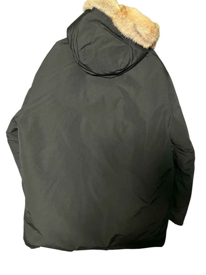 Abrigo de plumón Woolrich de colección para hombre grande negro parka ártico chaqueta con capucha de piel de coyote Foto 3 de 4