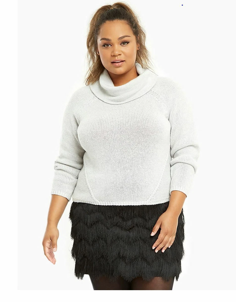 Light grey cowl outlet neck sweater