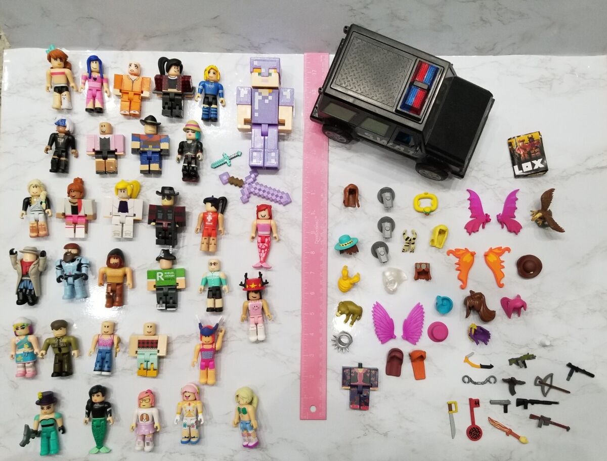 Minecraft, Roblox Figure Lot