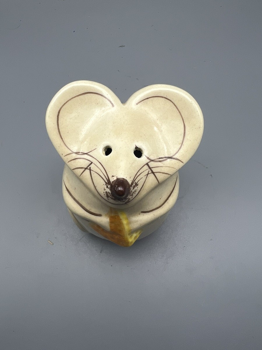Vintage Ceramic Mouse Holding Cheese Shaker (5E x25) | eBay