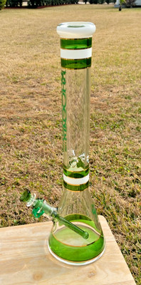 WOW 18'' Phoenix Star -(XL) Glass Beaker Water Pipe Bong Lucky Green 4.8'' Base