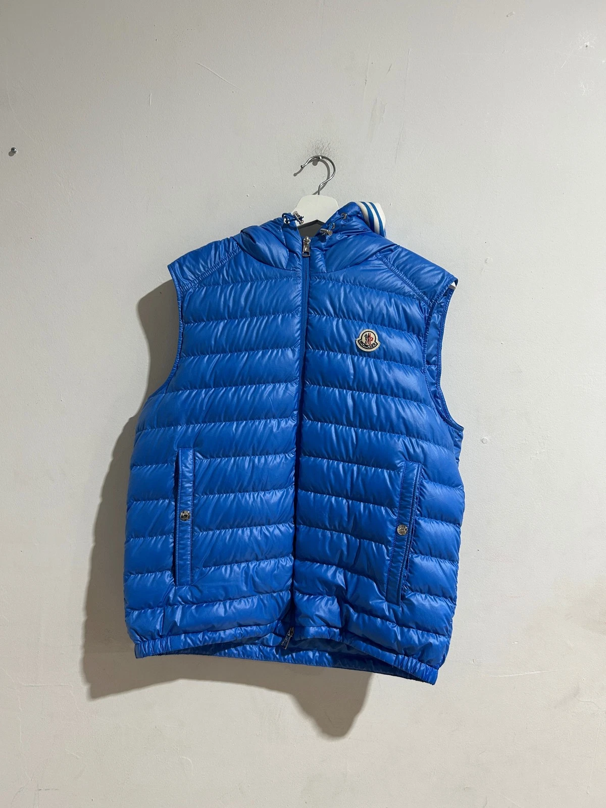 Moncler — MONCLER CLAI GILET BLUE PUFFER VEST SIZE MEDIUM PREOWNED
