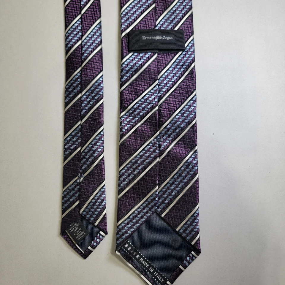 Corbata a rayas de seda tejida texturizada para hombre Ermenegildo Zegna hecha en Italia 100 % seda Foto 3 de 4