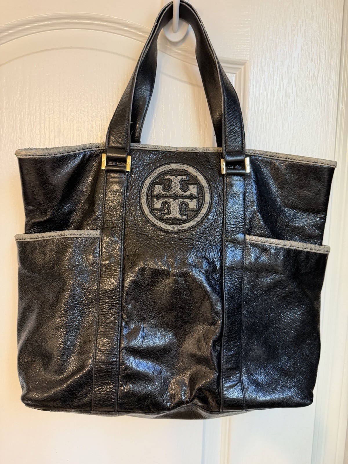 tory burch black pebbled leather Python Print Lea… - image 1