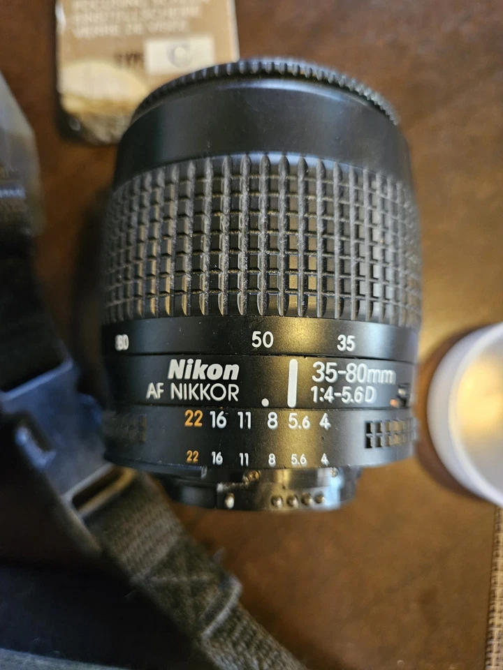 Cámara fotográfica Nikon F3 SLR con unidad de motor MD-4 con 2 lentes y pantalla de enfoque Foto 3 de 4