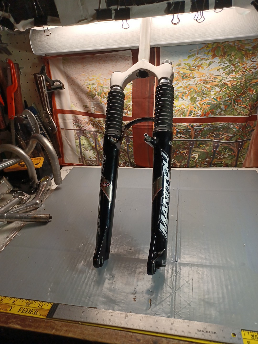 1-1/8 26" Manitou Six Fork 100mm Travel 110mm Axle Disk & Stud Mounts Take Off