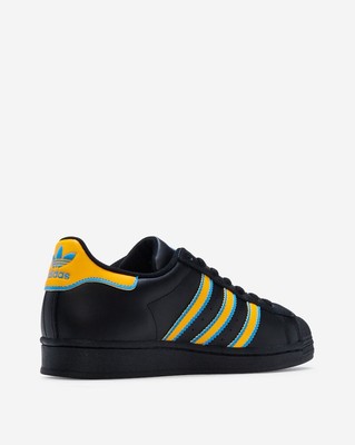 adidas Grade School Superstar in Black | Size 7Y | GW2078