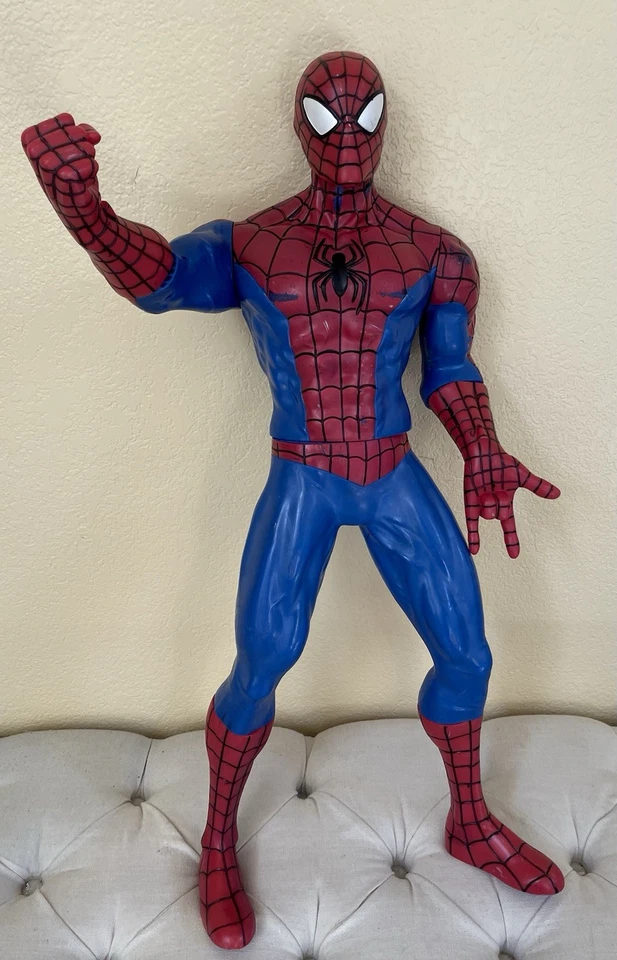 Figura de acción Marvel Spiderman 31 pulgadas posable grande 2013 Hasbro repintada  Foto 4 de 4