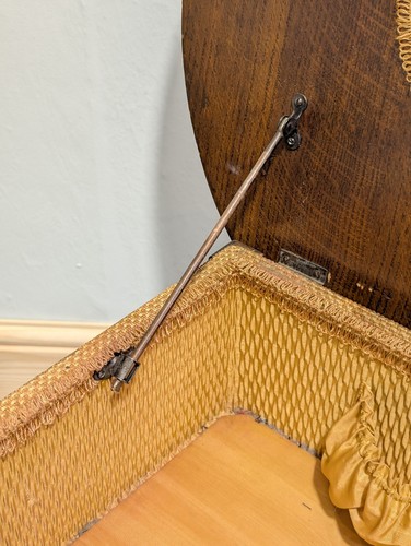 Vintage Oak Sewing Seamstress Table Knitting Side Table Round Top Original - Picture 13 of 14