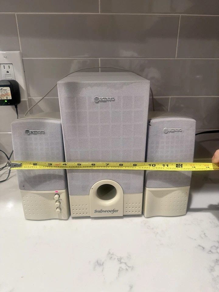 Sistema de altavoces multimedia con subwoofer Kinyo Foto 3 de 4