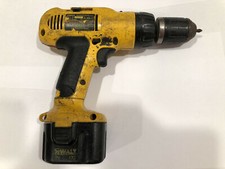 Dewalt DW972 3/8" 12.0V Drill with battery 