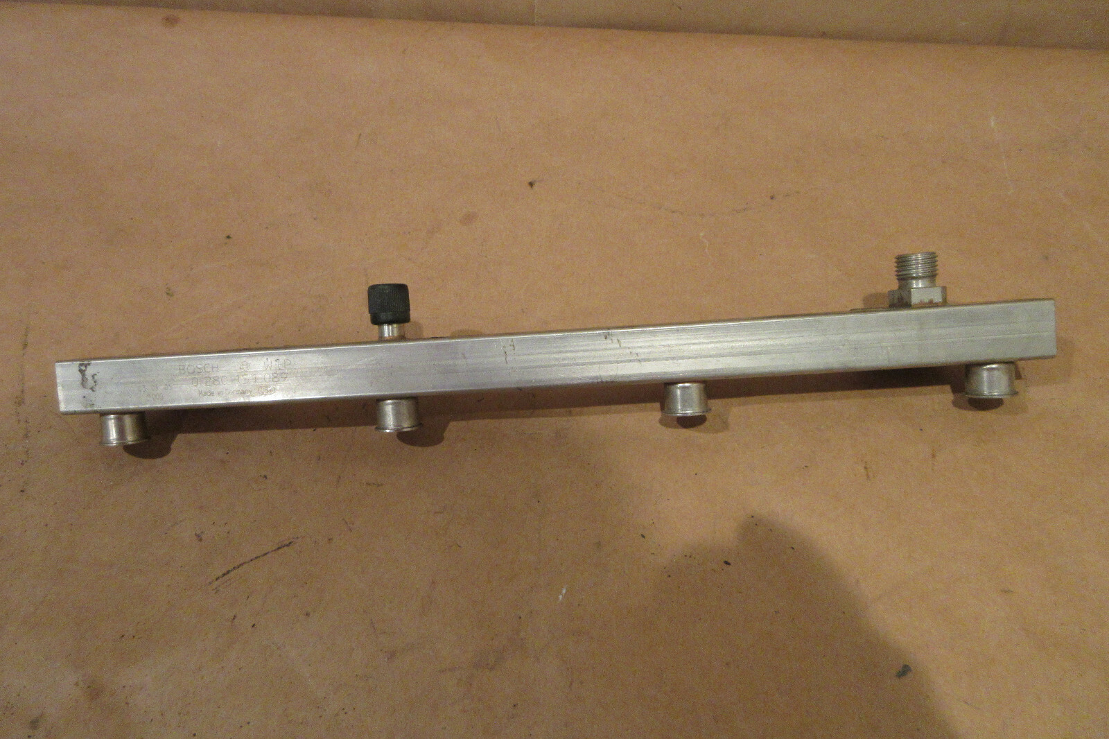 Maserati 4200, Quattroporte- LH Fuel Rail  - P/N 197845