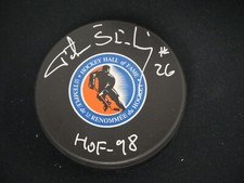 PETER STASTNY SIGNED HOCKEY HALL OF FAME PUCK INSCRIBED 