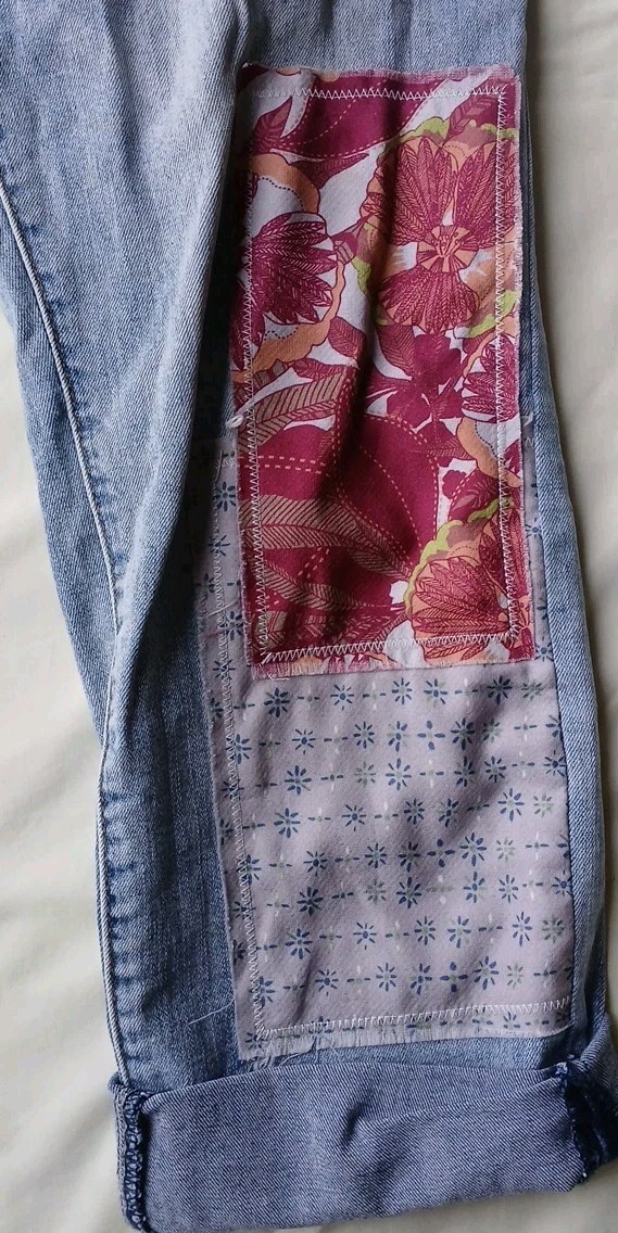 Soft  Surrounding patchwork jeans with stretch si… - image 3