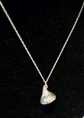 Hershey Kiss Sterlingsilber Anhänger mit 18'' Halskette