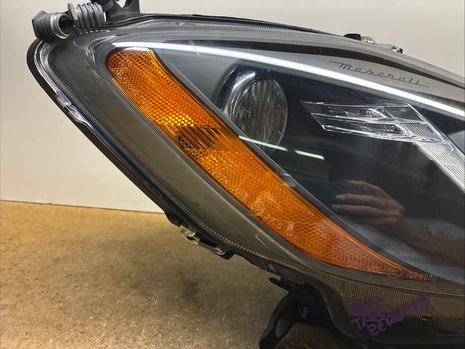 2013 - 2017 Maserati Grand Turismo Xenon Right RH Side Headlight Used OEM 294588