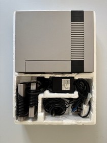 Nintendo NES Control Deck Console CIB + Super Mario Bros Boxed