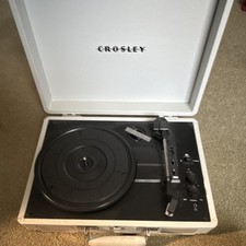 Crosley CR8005F-WS White Bluetooth 3-Speed Suitcase Portable Turntable
