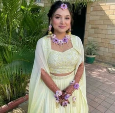 Women fashion flower  earrings tika bracelets necklace haldi mehandi babyshower