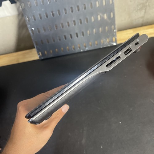Acer Chromebook C720 Series ZHN Black Gray 11.6" Intel Celeron Processor WORKS! - Picture 4 of 11
