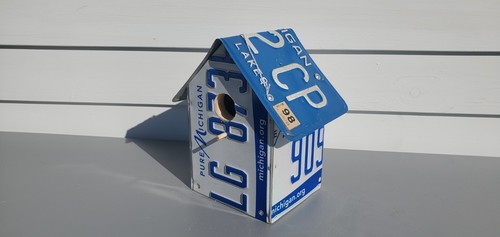 Michigan MI Vintage Blue Top License Plate Bird House ~FastFreeShip~ - Picture 5 of 9