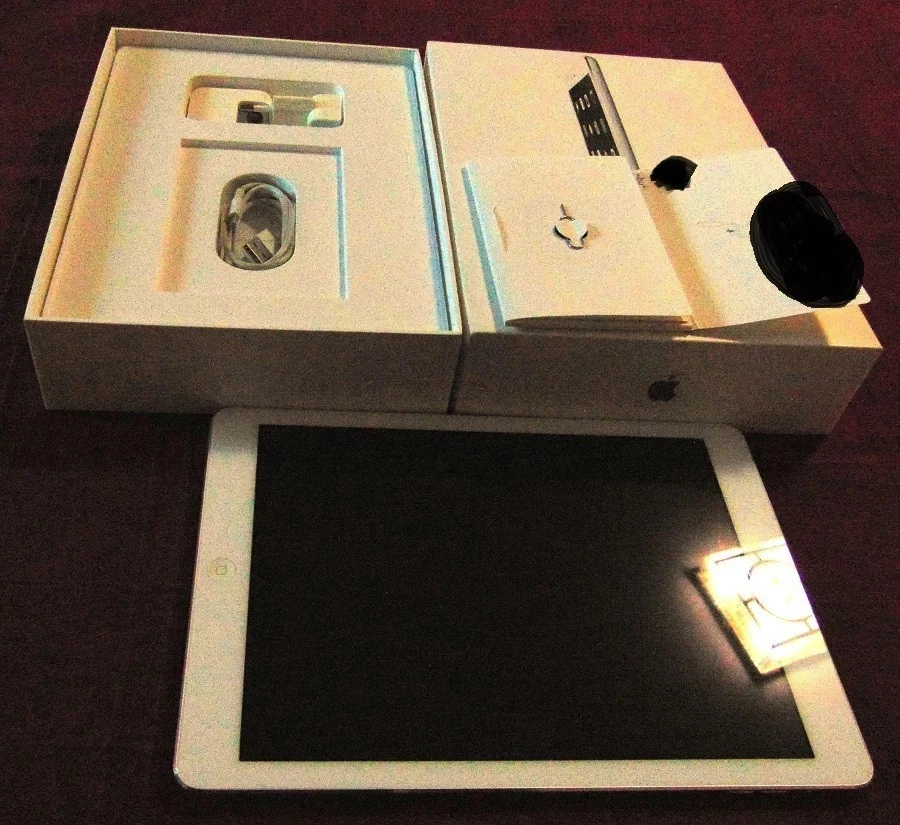 Apple iPad Air 1. Gen. 16GB, WLAN + Cellular (Vodafone), 24,64 cm, (9,7 Zoll) -, Foto 1 von 5