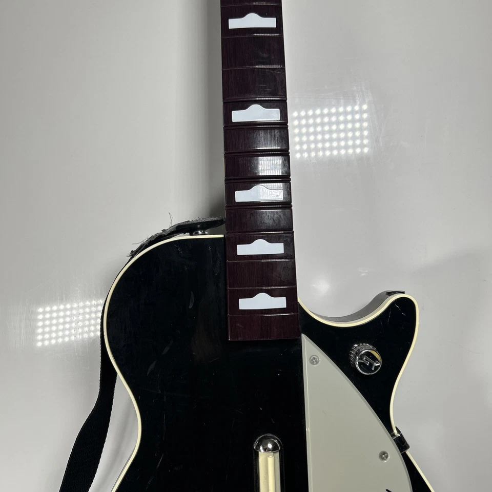 Xbox One Rock Band 4 - Fender Stratocaster Guitar -Wireless Only - Image 3 of 4