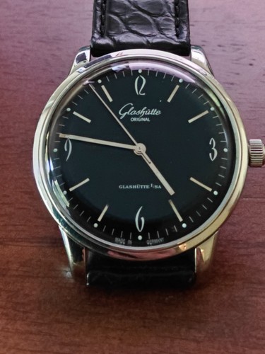 Glashütte Original Sixties 39mm Ref 1-39-52-04-02-04 Black Dial Automatic