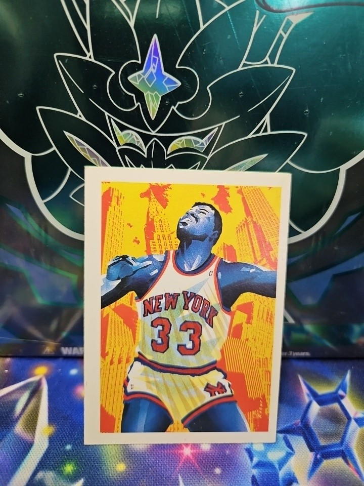 1990-91 NBA Hoops - Art Card Team Checklist #372 Patrick Ewing