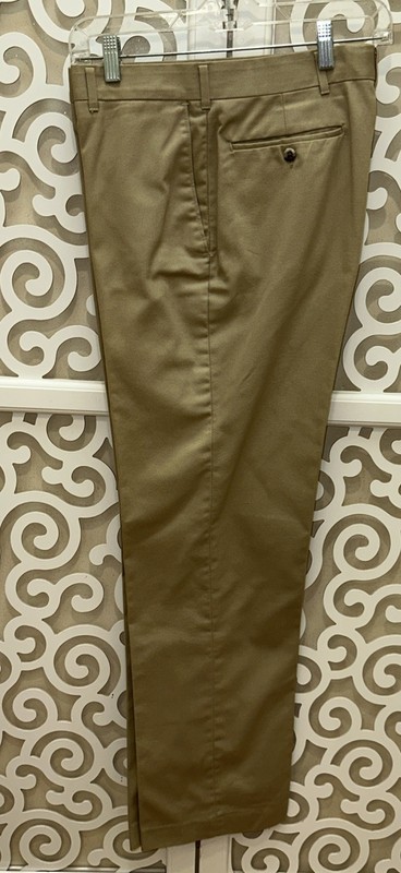 Haggar Classic Fit Men's 32x32 Khaki  Dress Pants