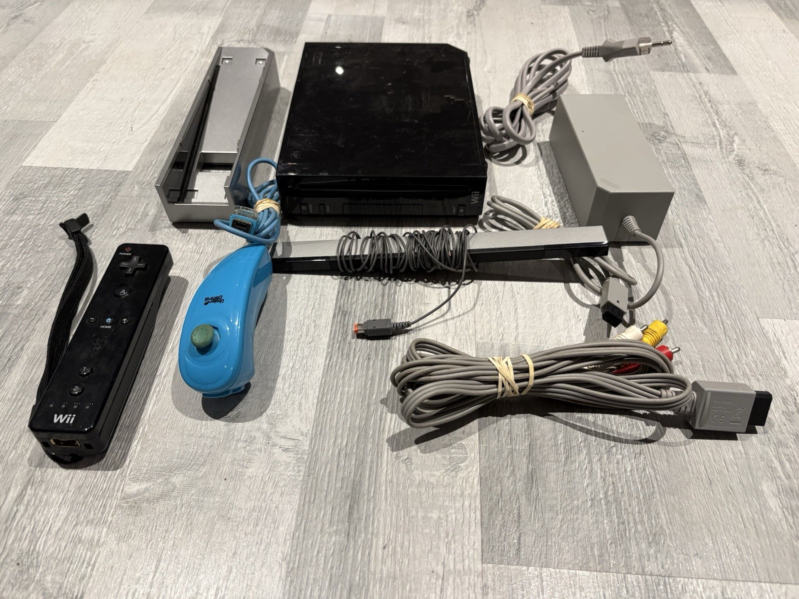 Console Nintendo Wii Noire Complète Et fonctionnelle