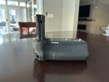 Canon BG-R10 Battery Grip for Canon R5 and R6
