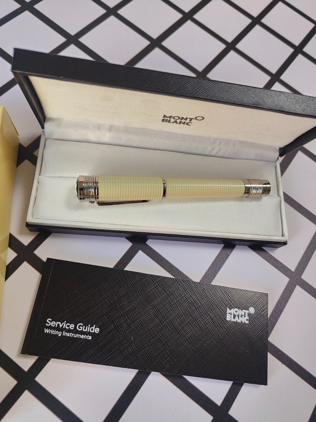 Montblanc beige luxury classic ballpoint pen New