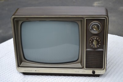 1980's Zenith N128W B&W Portable Television | eBay
