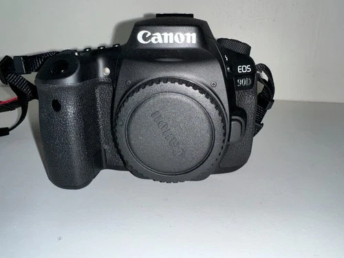 Canon EOS 90D