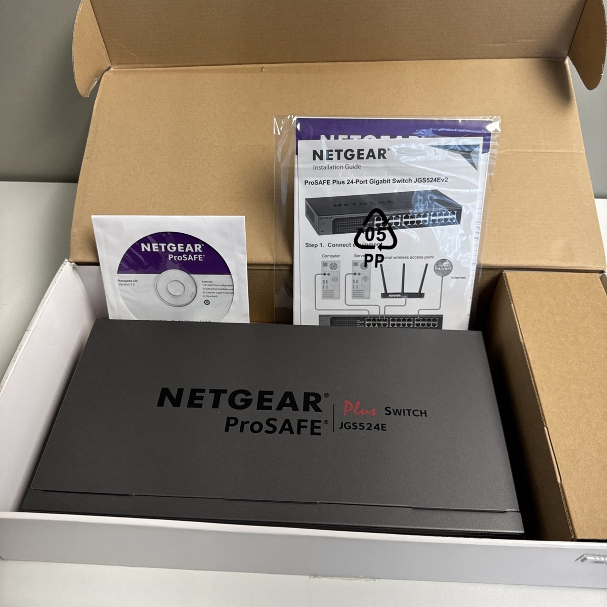 その他 KEIKA NETGEAR GIRARE GN17 Netgear JGS524E 24-Port Gigabit Plus Switch JGS524E-200NAS Open