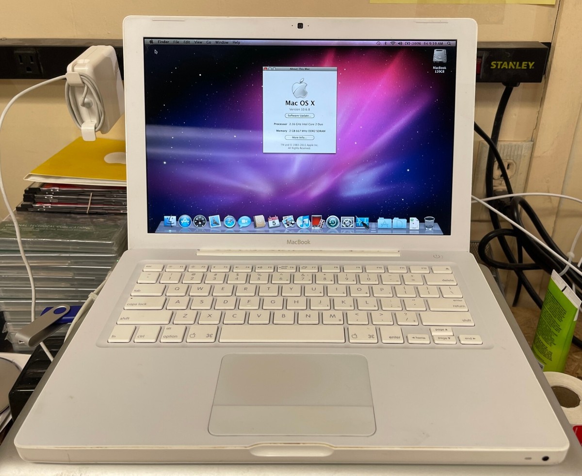Apple MacBook 13-inch August 2007 2.16GHz Intel Core 2 Duo