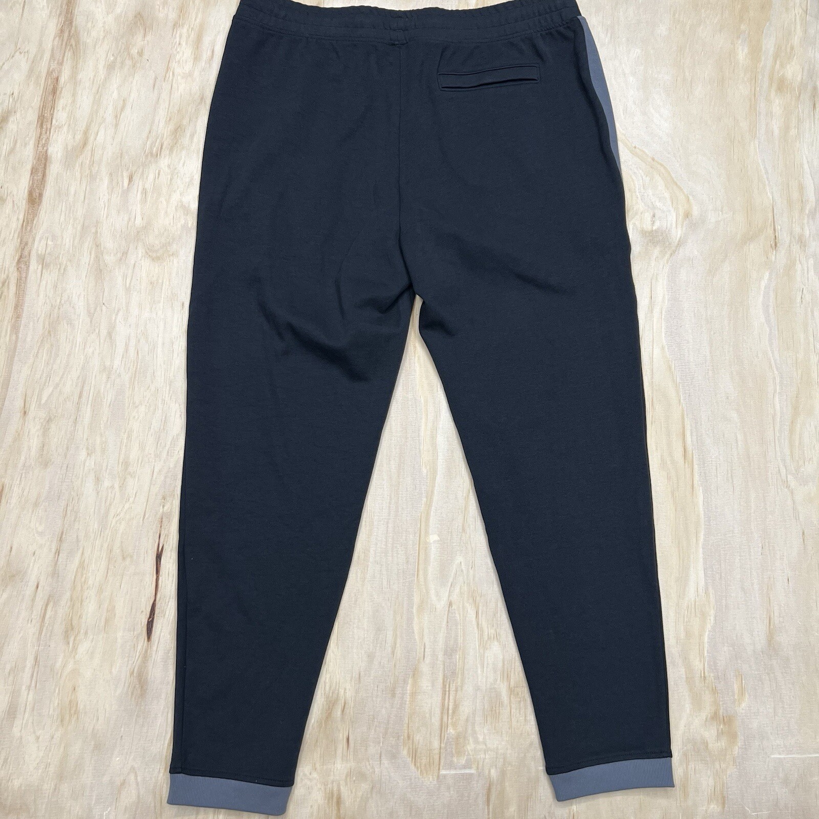 NEW Under Armour FITTED Double Knit Joggers XL Black Mens 1379661-001 thumbnail 8