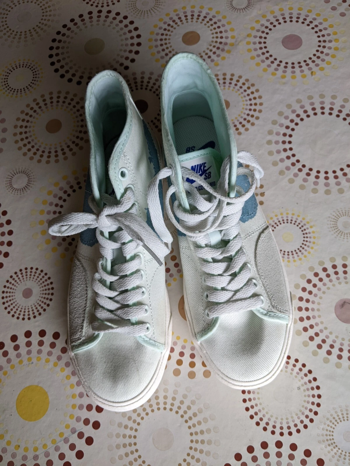 Scarpe da ginnastica donna Nike bianche e blu alte in tela. UK taglia 5 5.