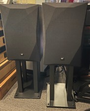 MoFi SourcePoint 10 Speakers with Stands