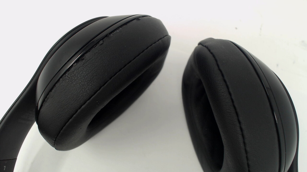 Beats Studio 2 Wireless B0501 Matte Black Headphones PADS PEELING