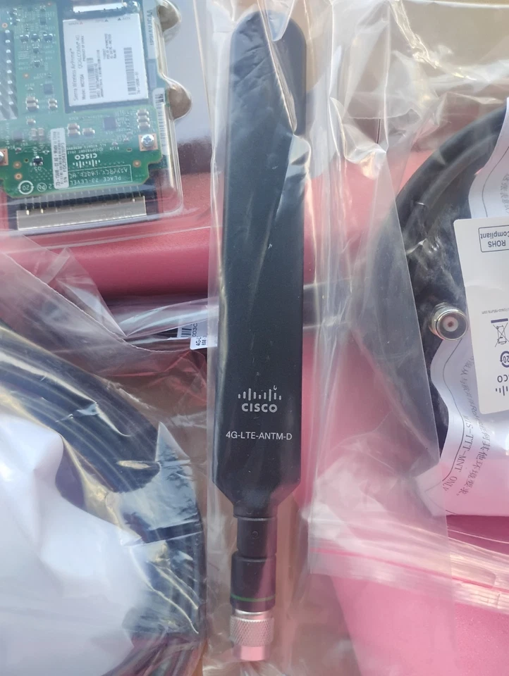 Cisco EHWIC-4G-LTE-GB 4G LTE Enhanced High-Speed WAN Interface Card - Image 3 of 4