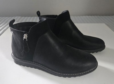Skechers Women's Indefinite Arch Fit Mojave Ankle Boots Black Size 9 Runs Large
